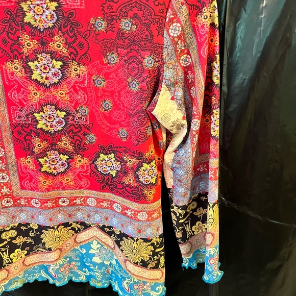 Multi Color Top by D Terrell Ltd - Picture 3 of 4